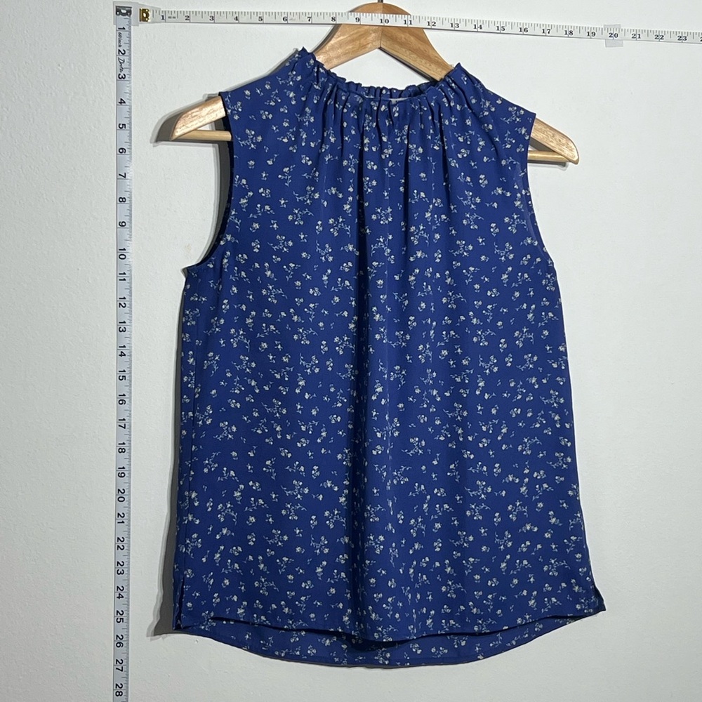Banana Republic Blue Pleated Sleeveless Blouse with Mandarin Collar